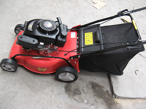 割草機(jī)價(jià)格，小型割草機(jī)廠家，多功能割草機(jī)聯(lián)系電話